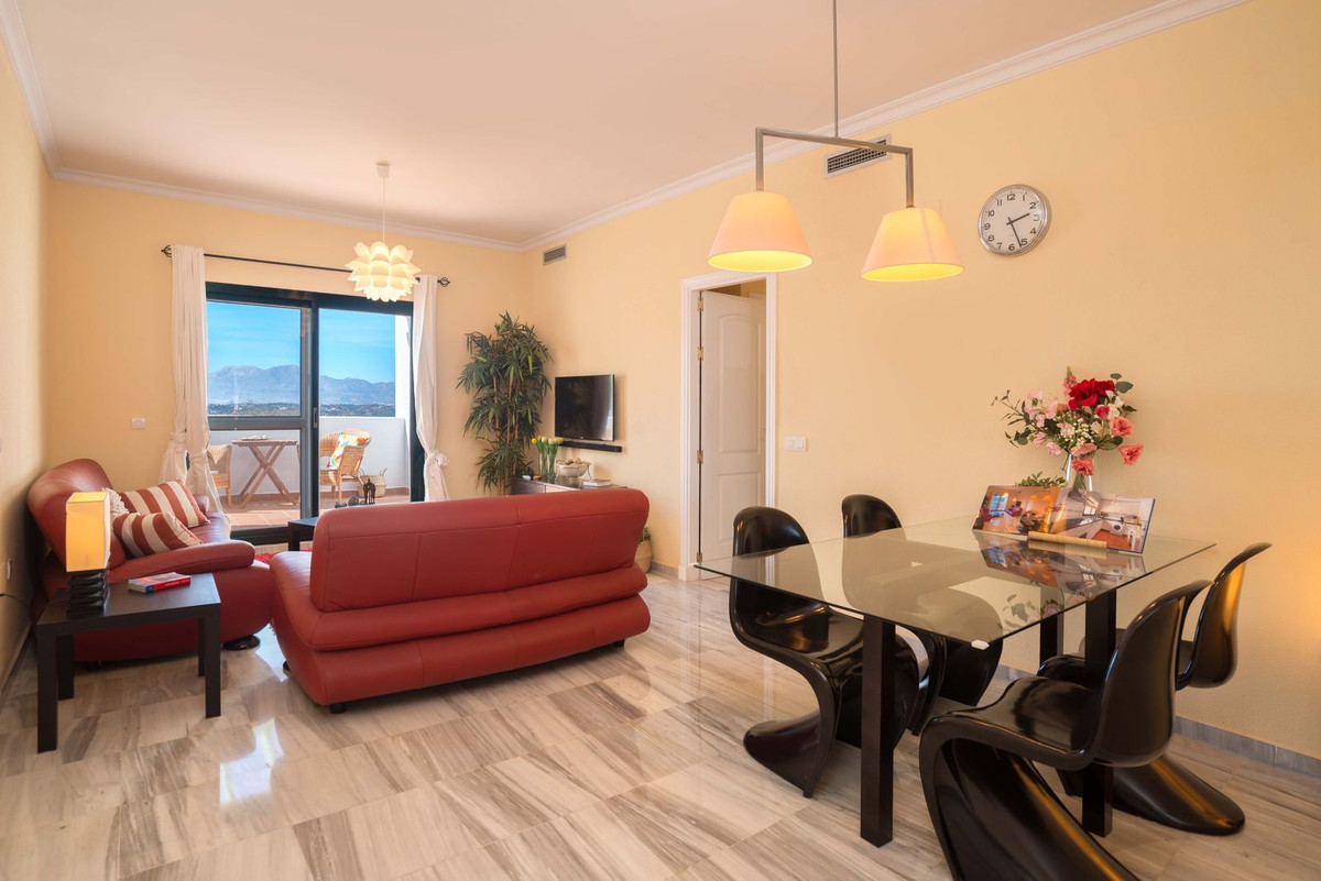 Se vende Apartamento Planta Media de 2 dormitorios en Costa Del Sol, Málaga, España