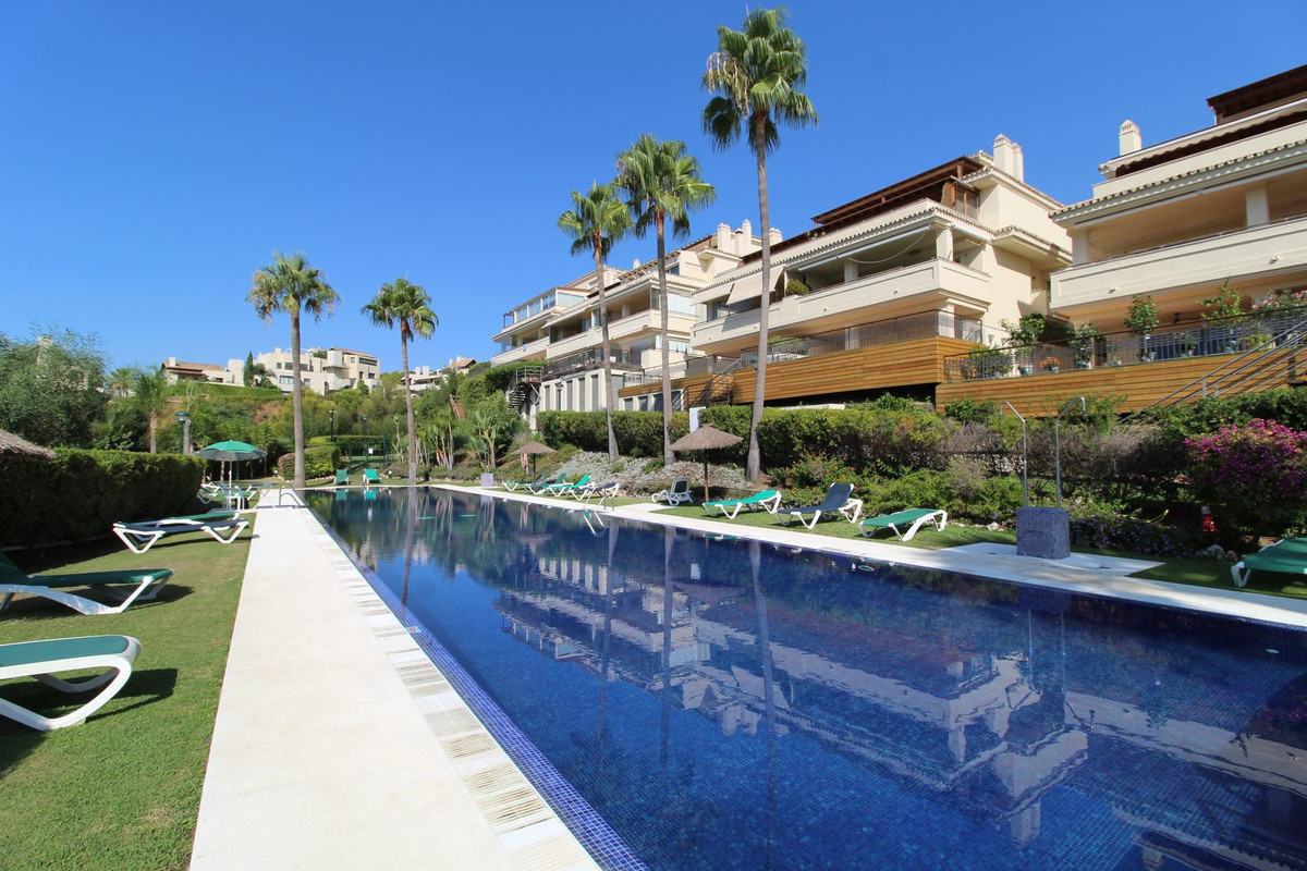 3 Bed Apartment for sale in Sierra Blanca Costa Del Sol, Málaga, Spain