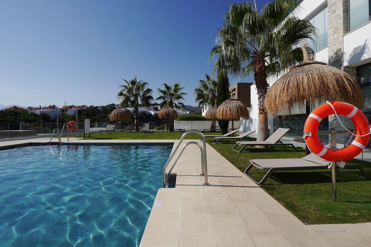 3 Bed Apartment for sale in Cabopino Costa Del Sol, Málaga, Spain