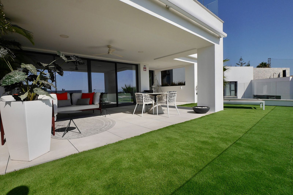 3 Bed Apartment for sale in Cabopino Costa Del Sol, Málaga, Spain