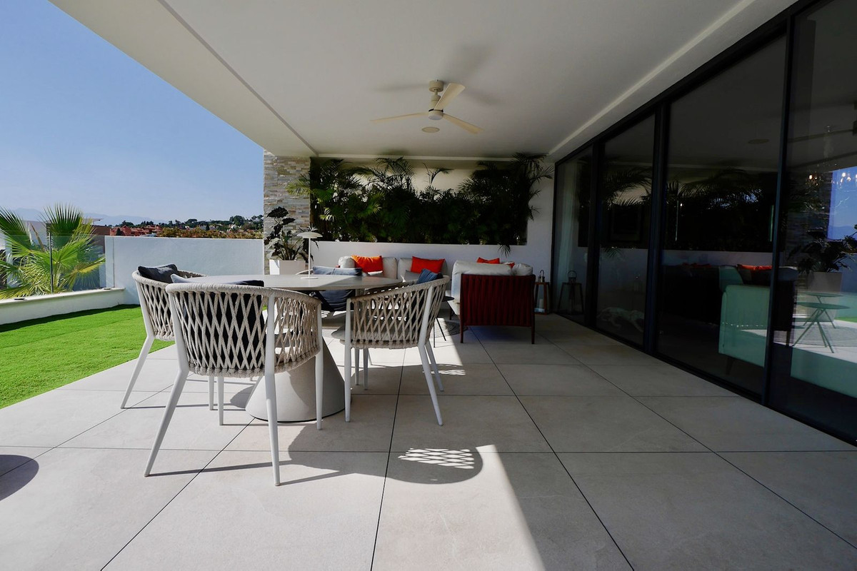 3 Bed Apartment for sale in Cabopino Costa Del Sol, Málaga, Spain