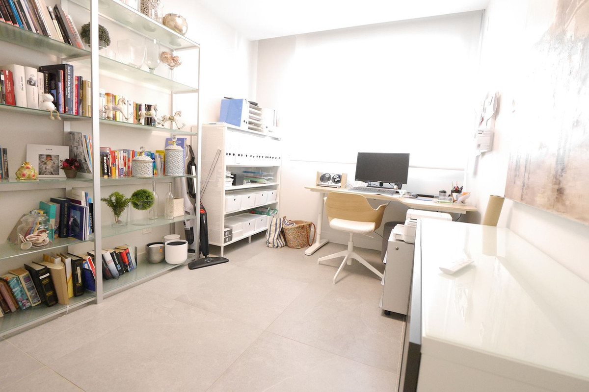 3 Bed Apartment for sale in Cabopino Costa Del Sol, Málaga, Spain