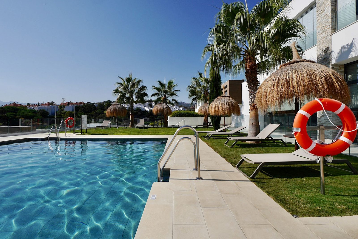 3 Bed Apartment for sale in Cabopino Costa Del Sol, Málaga, Spain