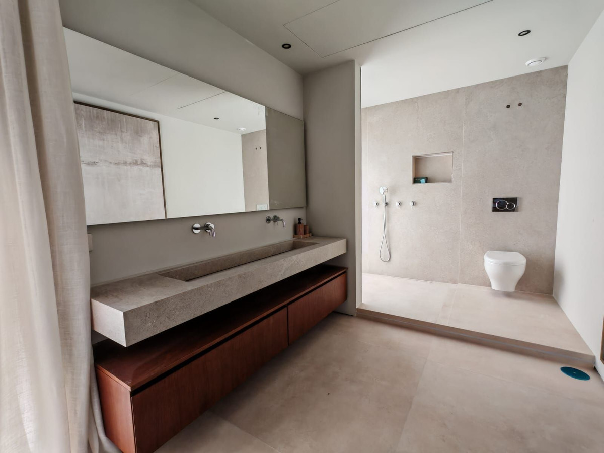 Se vende Villa - Chalet de 7 dormitorios en Costa Del Sol, Málaga, España