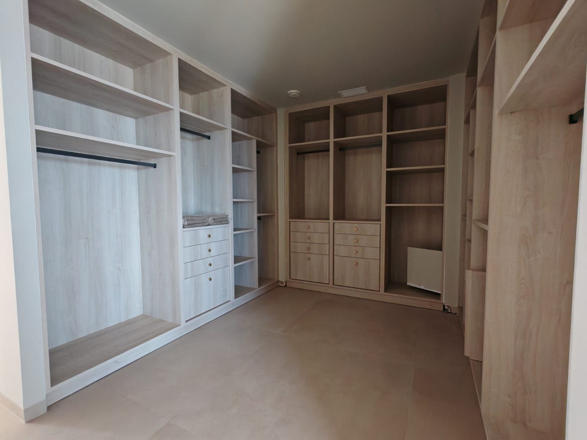 Se vende Villa - Chalet de 7 dormitorios en Costa Del Sol, Málaga, España