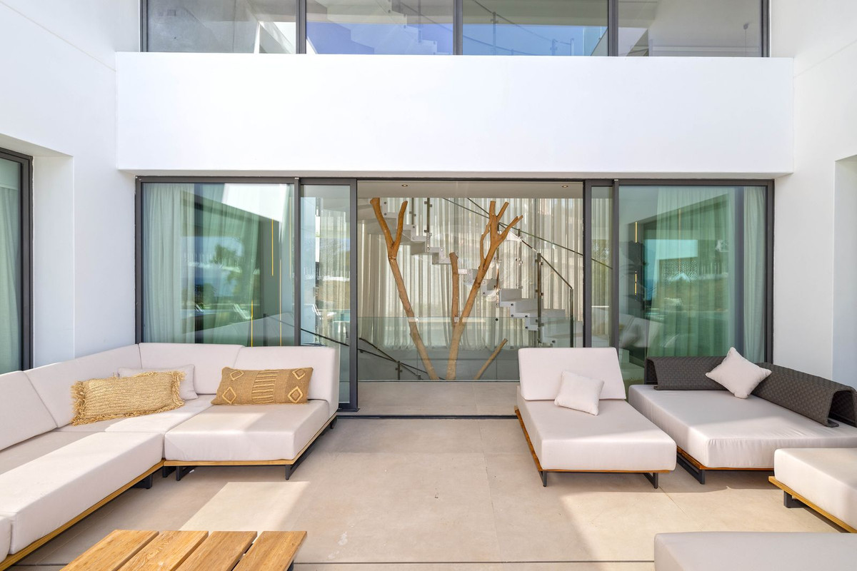 Se vende Villa - Chalet de 7 dormitorios en Costa Del Sol, Málaga, España