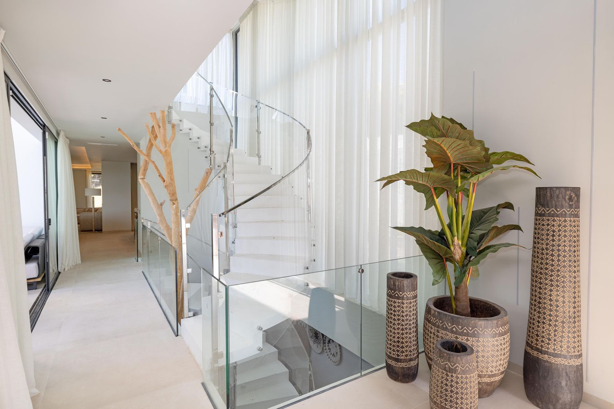 Se vende Villa - Chalet de 7 dormitorios en Costa Del Sol, Málaga, España