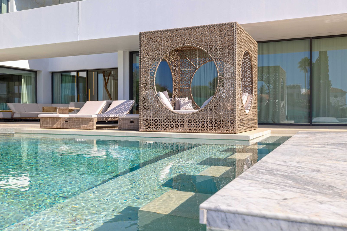 Se vende Villa - Chalet de 7 dormitorios en Costa Del Sol, Málaga, España
