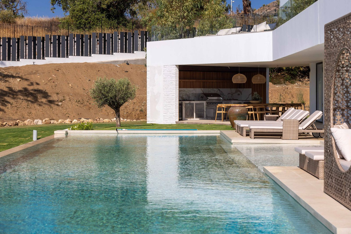 Se vende Villa - Chalet de 7 dormitorios en Costa Del Sol, Málaga, España