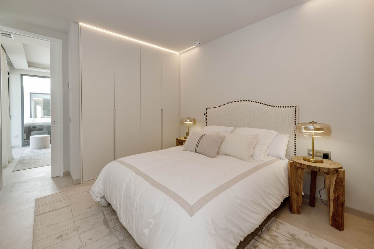 Se vende Villa - Chalet de 7 dormitorios en Costa Del Sol, Málaga, España