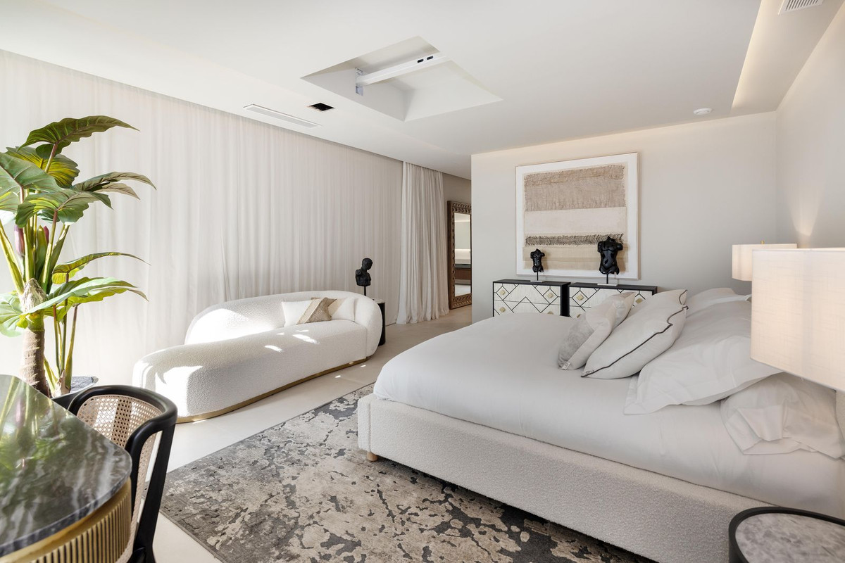 Se vende Villa - Chalet de 7 dormitorios en Costa Del Sol, Málaga, España