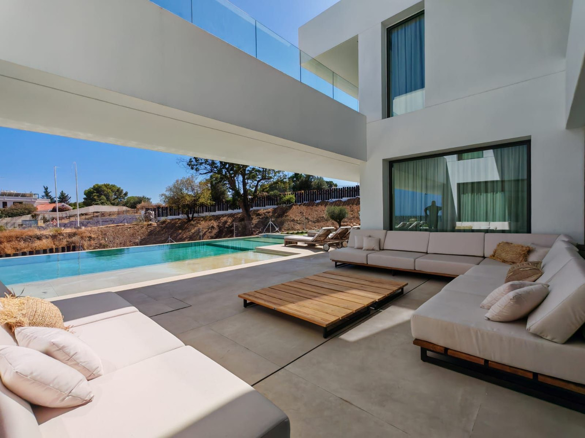 Se vende Villa - Chalet de 7 dormitorios en Costa Del Sol, Málaga, España