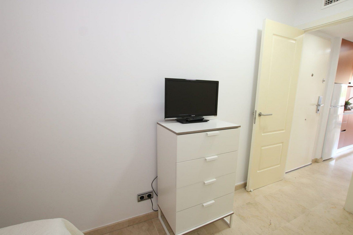 Se vende Apartamento Planta Media de 1 dormitorios en Costa Del Sol, Málaga, España