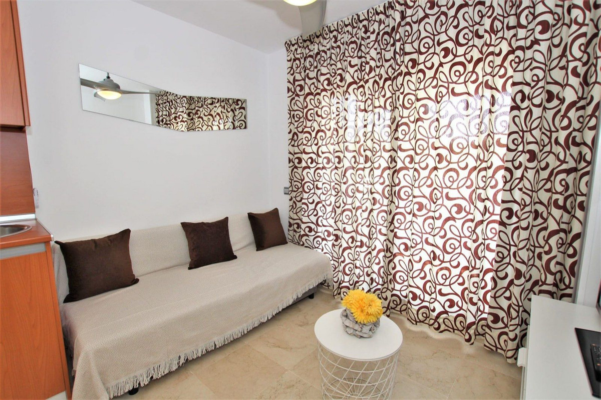 Se vende Apartamento Planta Media de 1 dormitorios en Costa Del Sol, Málaga, España