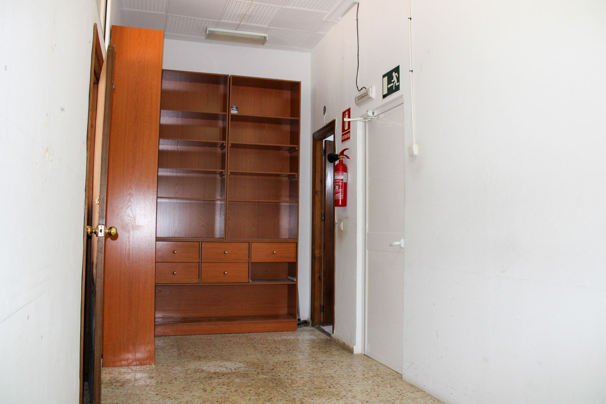 5 Bed Apartment for sale in Nerja Costa Del Sol East, Málaga, Spain