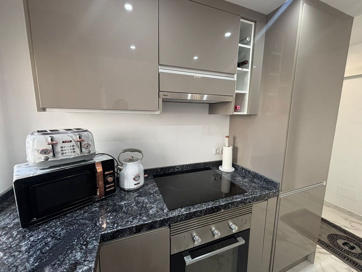 Se vende Apartamento Planta Media de 1 dormitorios en Costa Del Sol, Málaga, España