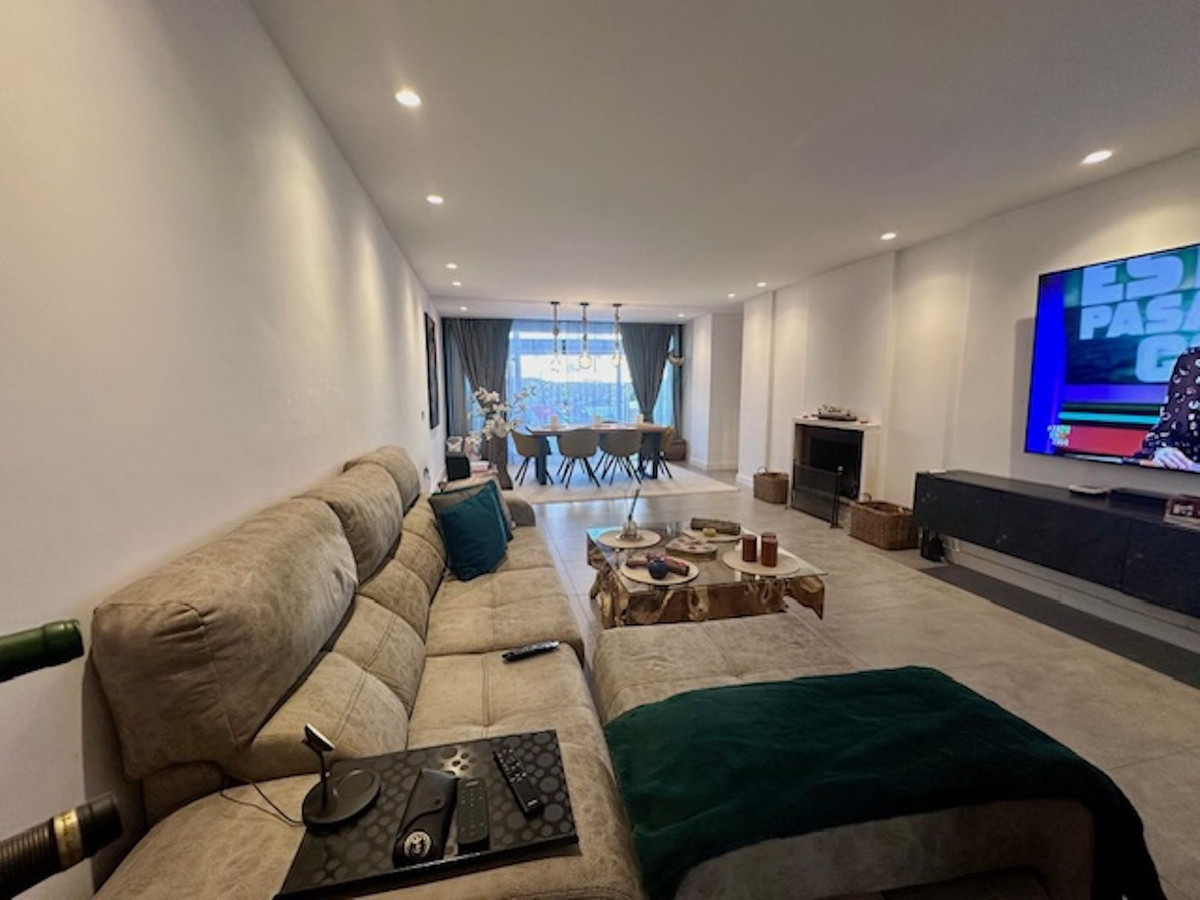2 Bed Apartment for sale in Estepona Costa Del Sol, Málaga, Spain