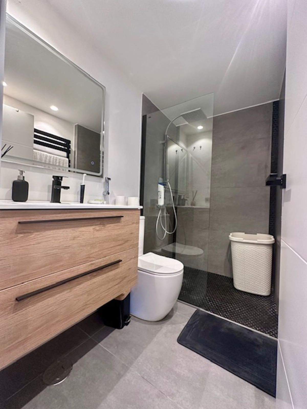 2 Bed Apartment for sale in Estepona Costa Del Sol, Málaga, Spain