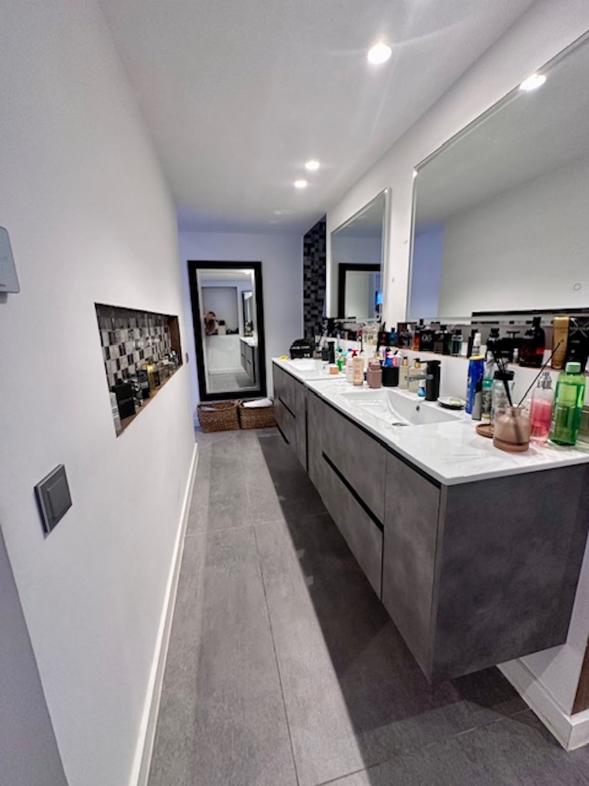 2 Bed Apartment for sale in Estepona Costa Del Sol, Málaga, Spain