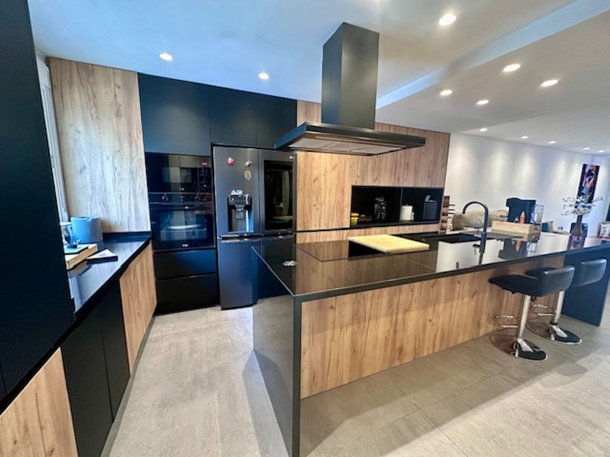 2 Bed Apartment for sale in Estepona Costa Del Sol, Málaga, Spain