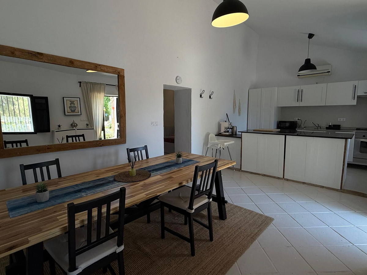 5 Bed Townhouse for sale in Villanueva De La Concepcion Costa Del Sol, Málaga, Spain