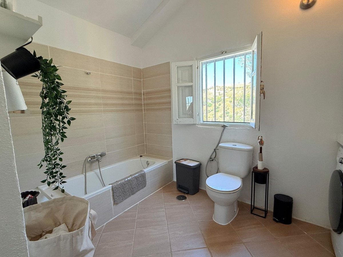 5 Bed Townhouse for sale in Villanueva De La Concepcion Costa Del Sol, Málaga, Spain