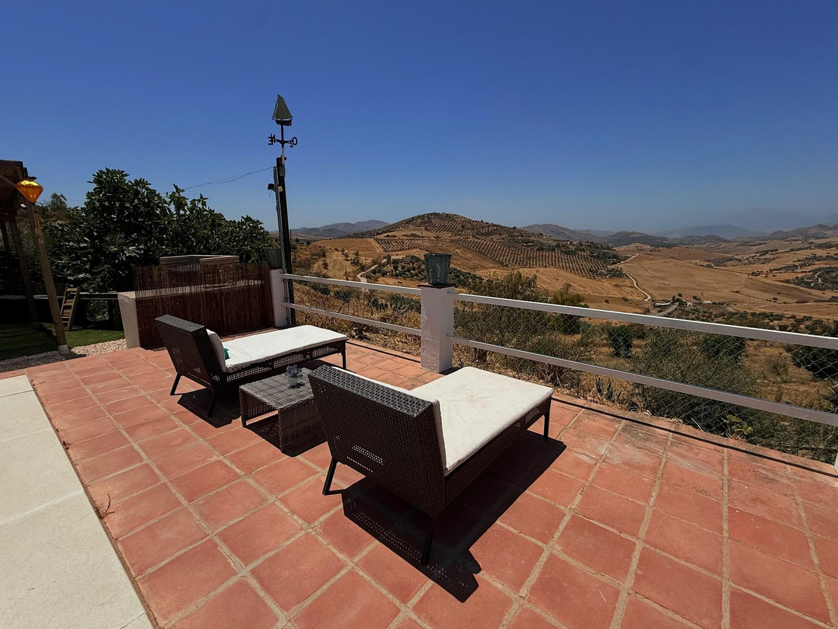 5 Bed Townhouse for sale in Villanueva De La Concepcion Costa Del Sol, Málaga, Spain