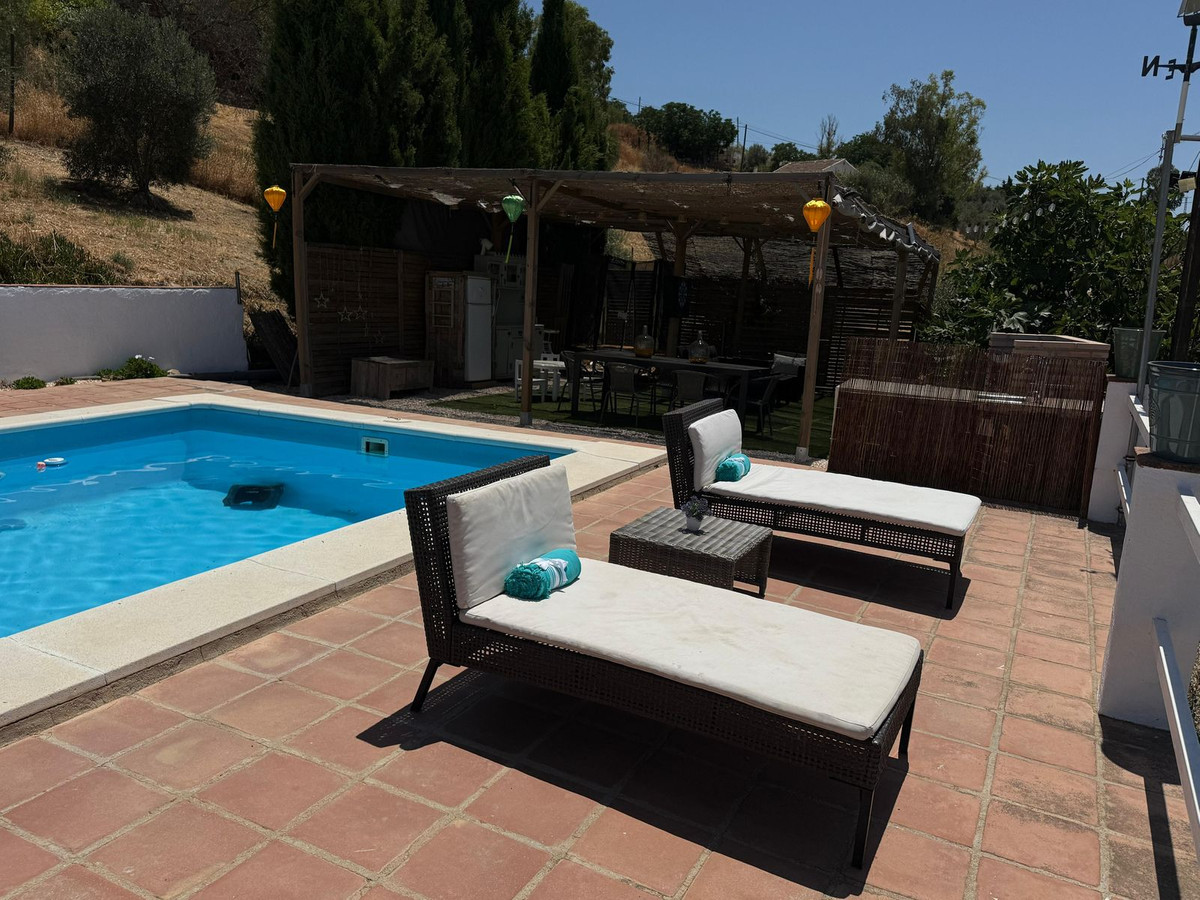 5 Bed Townhouse for sale in Villanueva De La Concepcion Costa Del Sol, Málaga, Spain