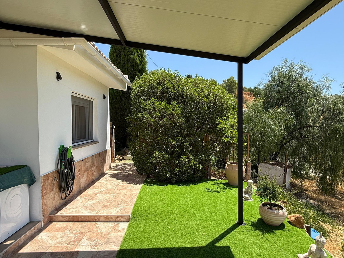 5 Bed Townhouse for sale in Villanueva De La Concepcion Costa Del Sol, Málaga, Spain