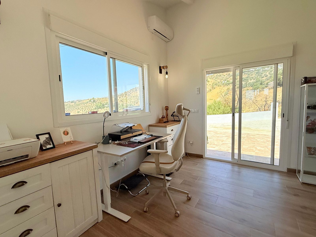 5 Bed Townhouse for sale in Villanueva De La Concepcion Costa Del Sol, Málaga, Spain