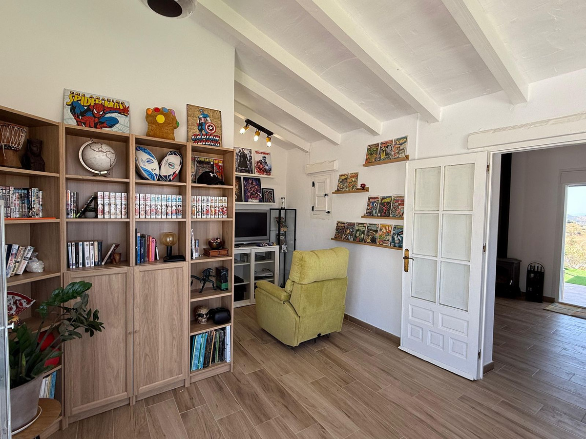 5 Bed Townhouse for sale in Villanueva De La Concepcion Costa Del Sol, Málaga, Spain