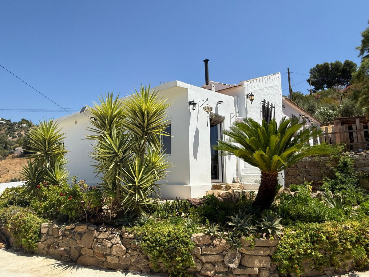 5 Bed Townhouse for sale in Villanueva De La Concepcion Costa Del Sol, Málaga, Spain