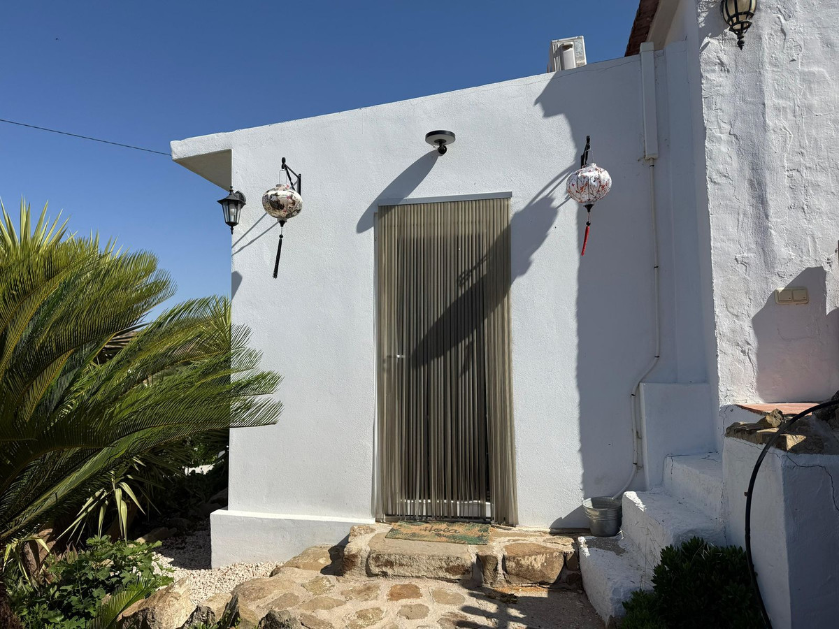 5 Bed Townhouse for sale in Villanueva De La Concepcion Costa Del Sol, Málaga, Spain