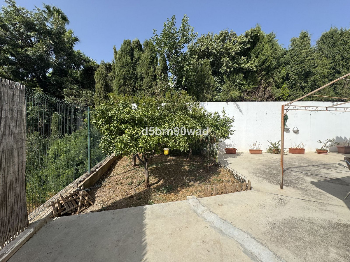 Se vende Villa - Chalet de 4 dormitorios en Costa Del Sol, Málaga, España