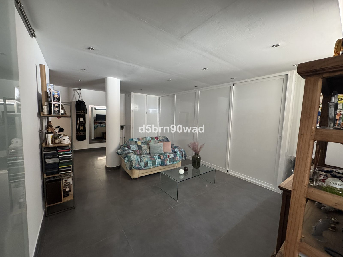 Se vende Villa - Chalet de 4 dormitorios en Costa Del Sol, Málaga, España