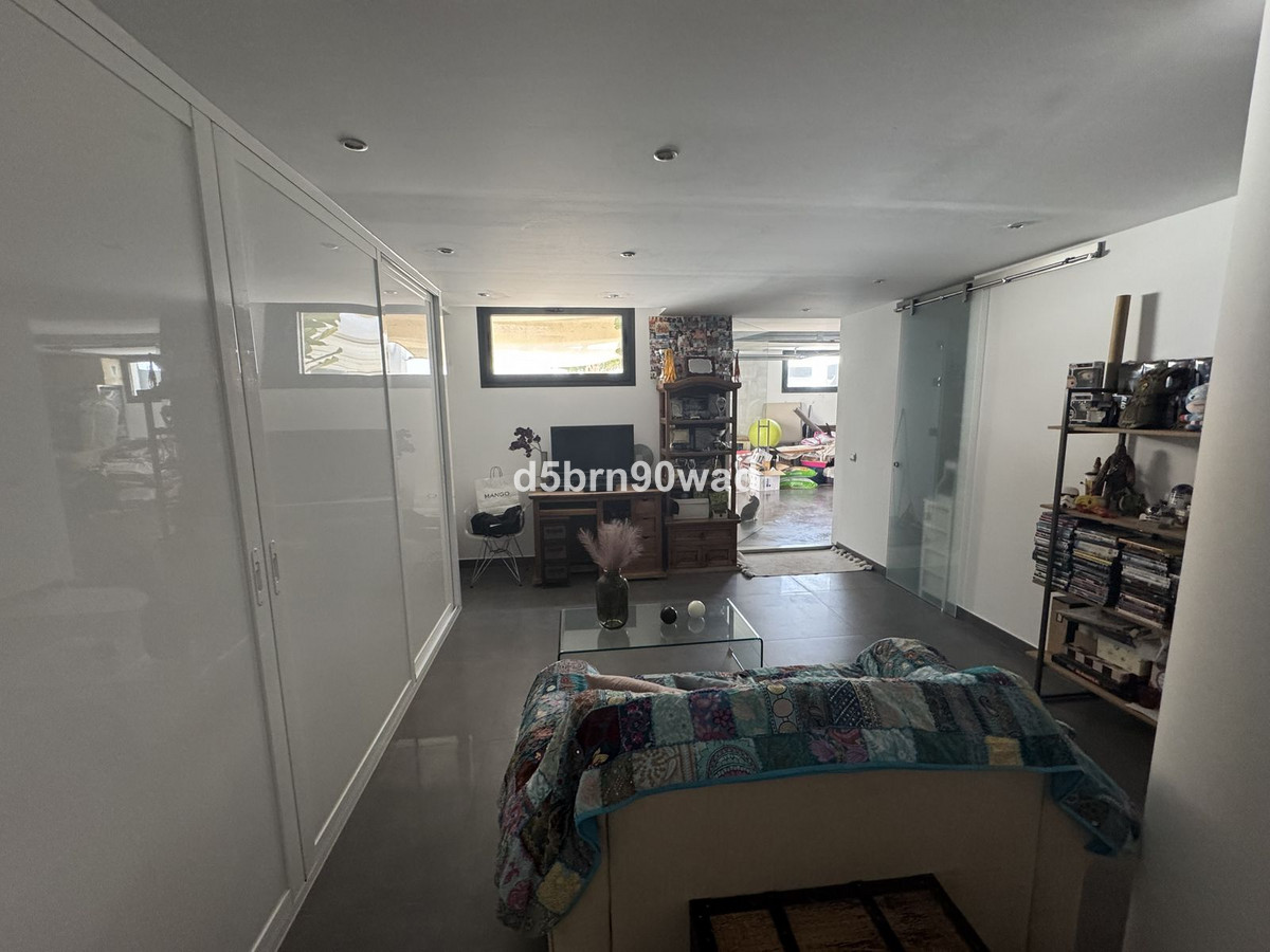 Se vende Villa - Chalet de 4 dormitorios en Costa Del Sol, Málaga, España