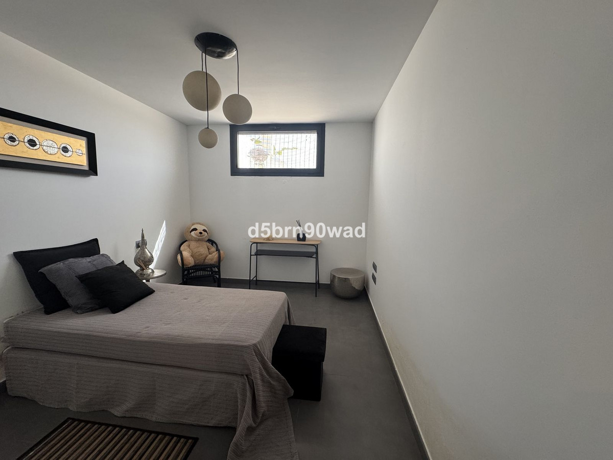 Se vende Villa - Chalet de 4 dormitorios en Costa Del Sol, Málaga, España