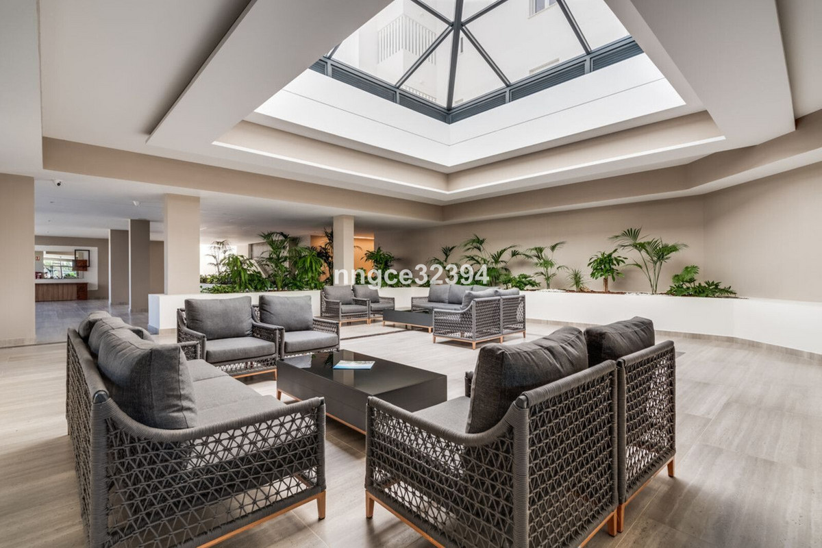 Se vende Apartamento Planta Media de 3 dormitorios en Costa Del Sol, Málaga, España