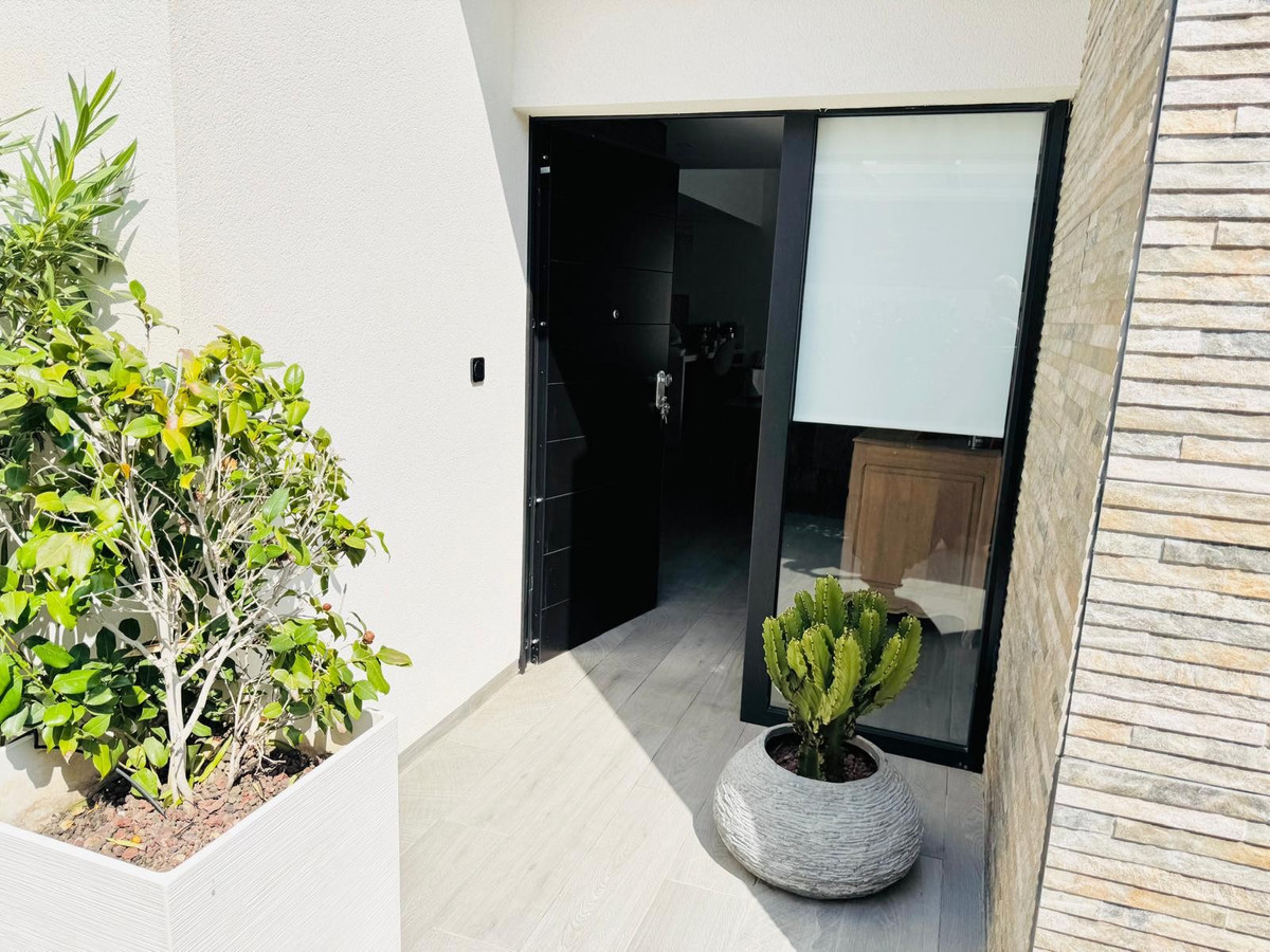 2 Bed Townhouse for sale in La Finca Golf Costa Blanca, Alicante, Spain