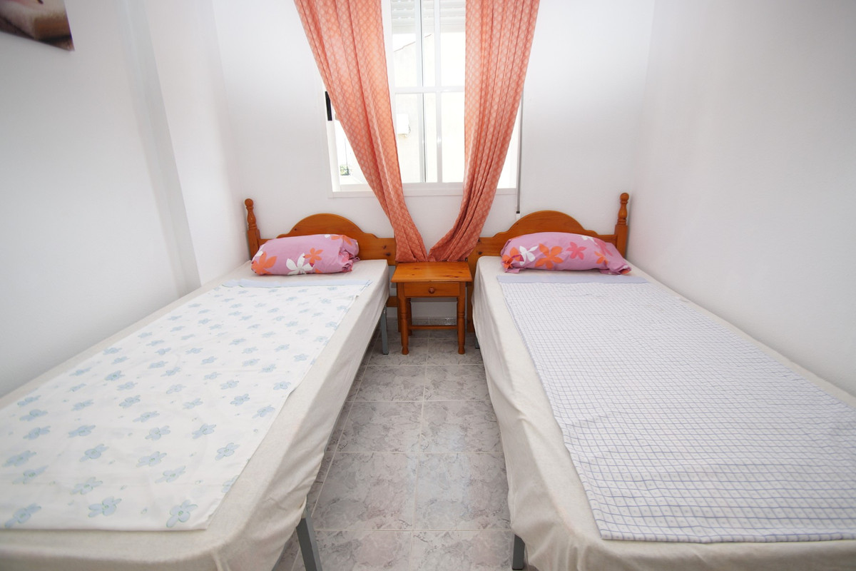 2 Bed Townhouse for sale in Playa Flamenca Costa Blanca, Alicante, Spain