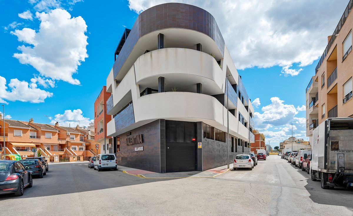 2 Bed Apartment for sale in Formentera Del Segura Costa Blanca, Alicante, Spain