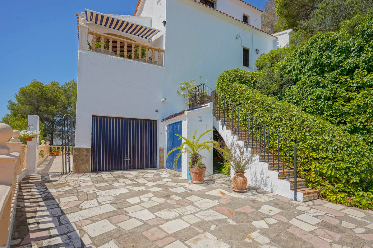 4 Bed Townhouse for sale in Javea Costa Blanca, Alicante, Spain