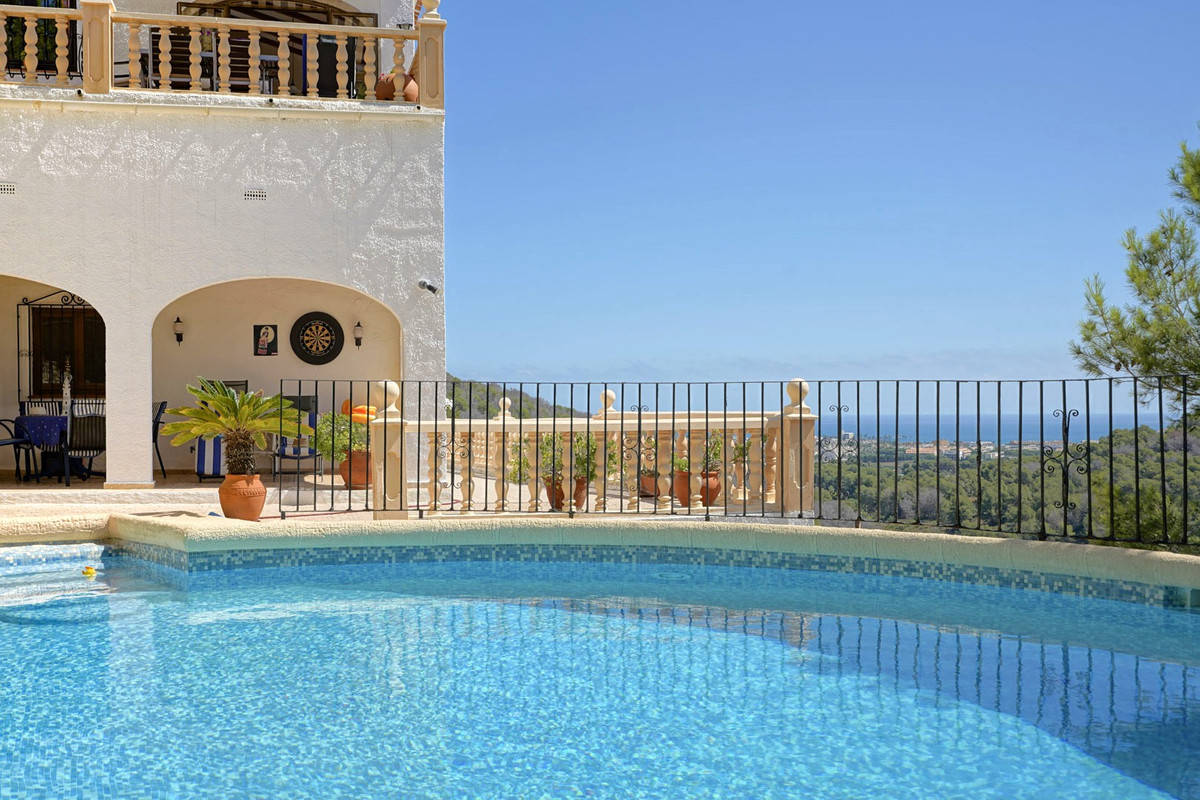 4 Bed Townhouse for sale in Javea Costa Blanca, Alicante, Spain