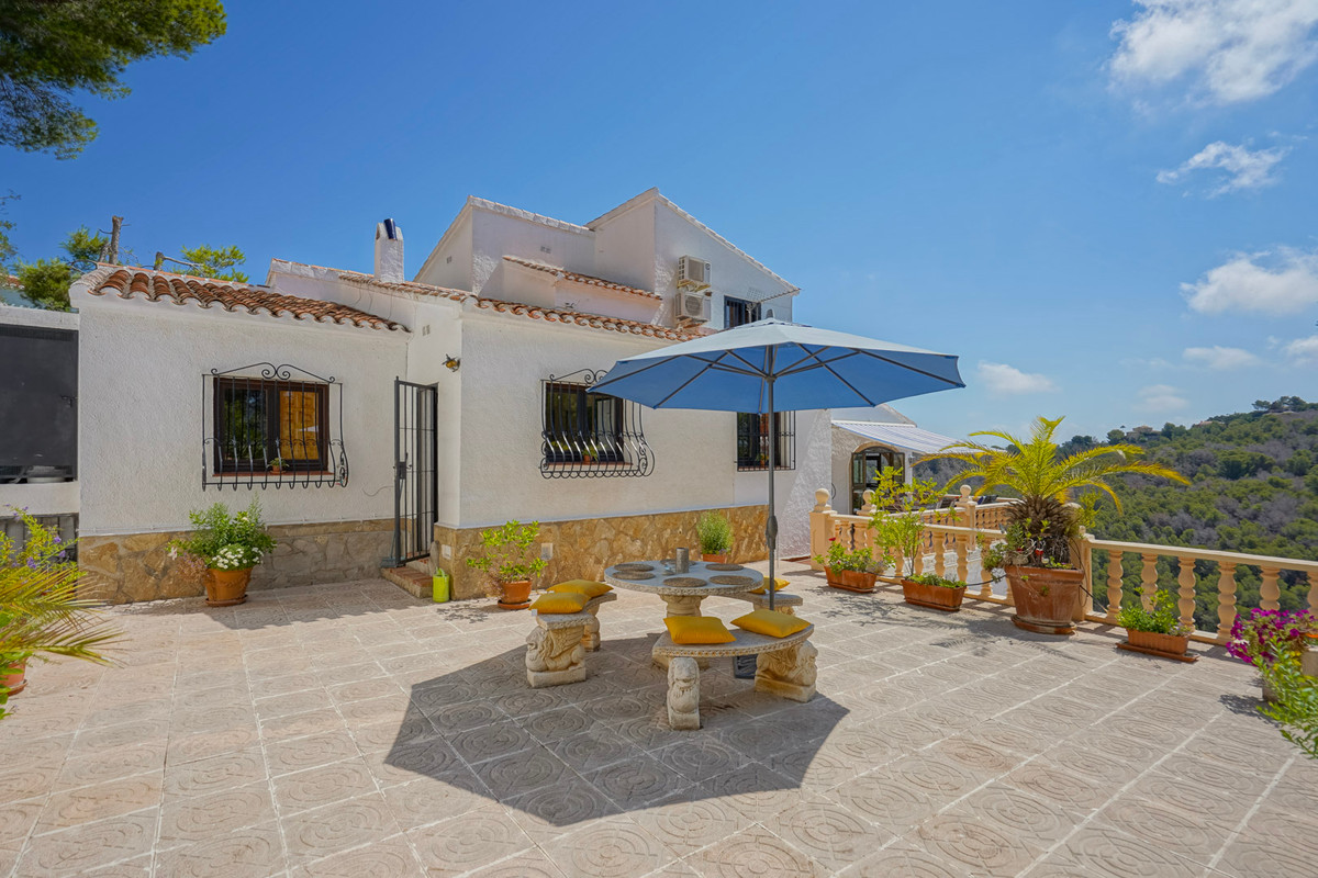 4 Bed Townhouse for sale in Javea Costa Blanca, Alicante, Spain