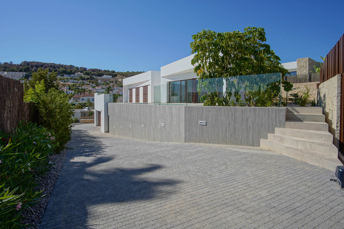 4 Bed Townhouse for sale in Benissa Costa Blanca, Alicante, Spain