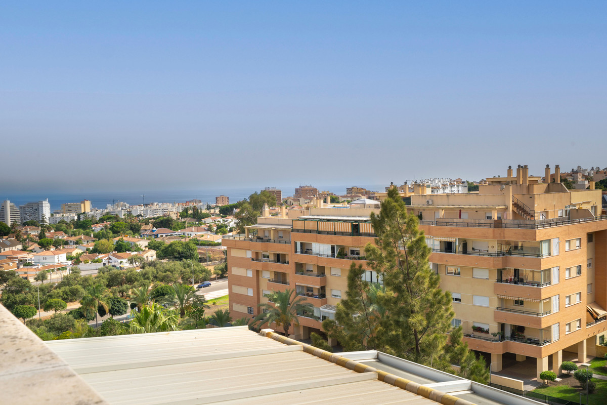 4 Bed Apartment for sale in El Pinillo Costa Del Sol, Málaga, Spain