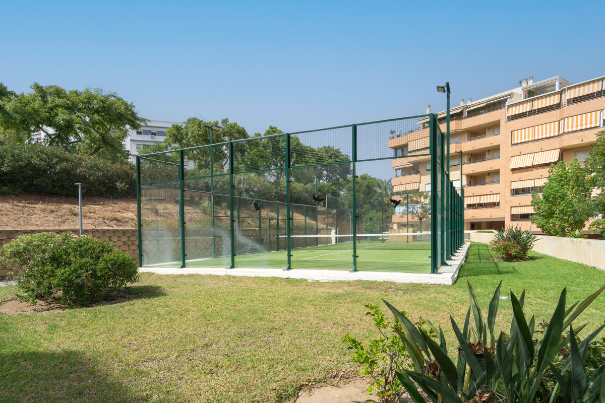 4 Bed Apartment for sale in El Pinillo Costa Del Sol, Málaga, Spain