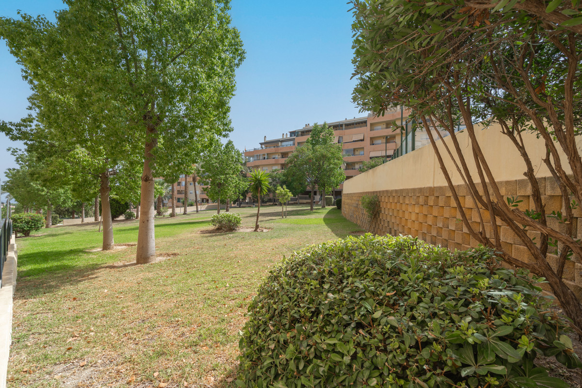 4 Bed Apartment for sale in El Pinillo Costa Del Sol, Málaga, Spain