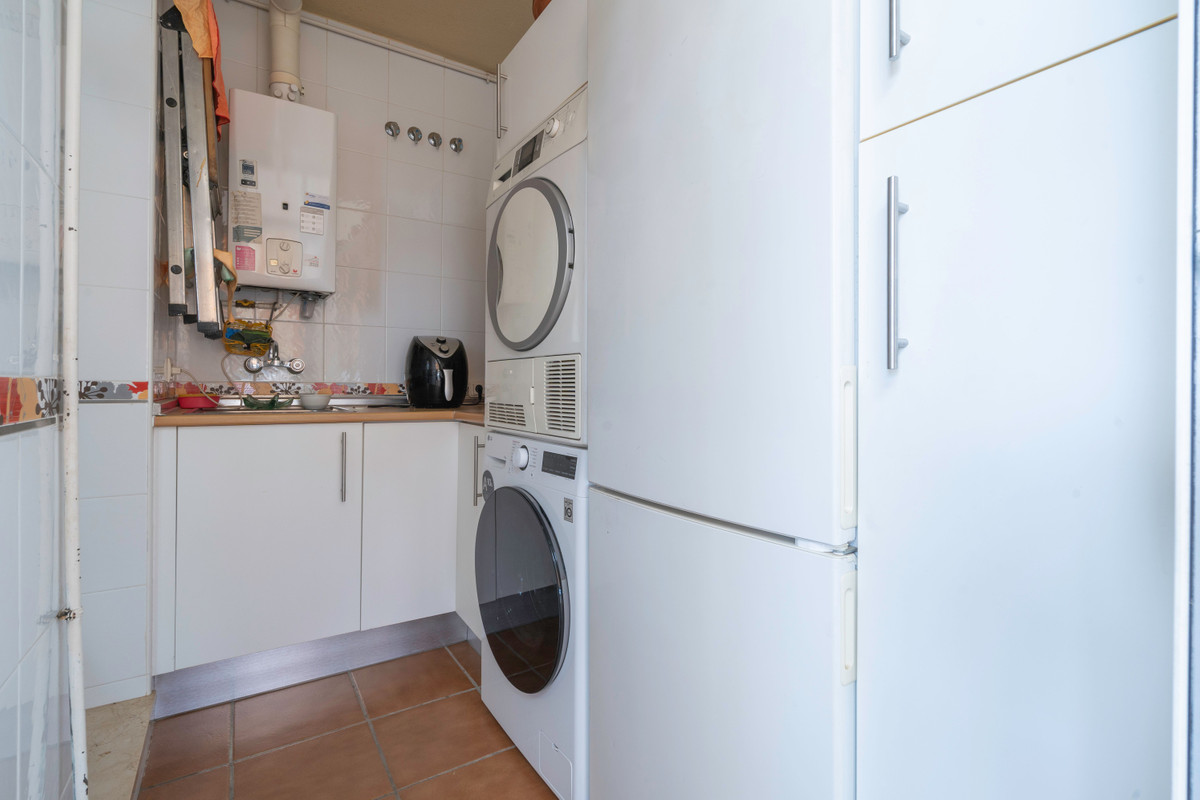 4 Bed Apartment for sale in El Pinillo Costa Del Sol, Málaga, Spain