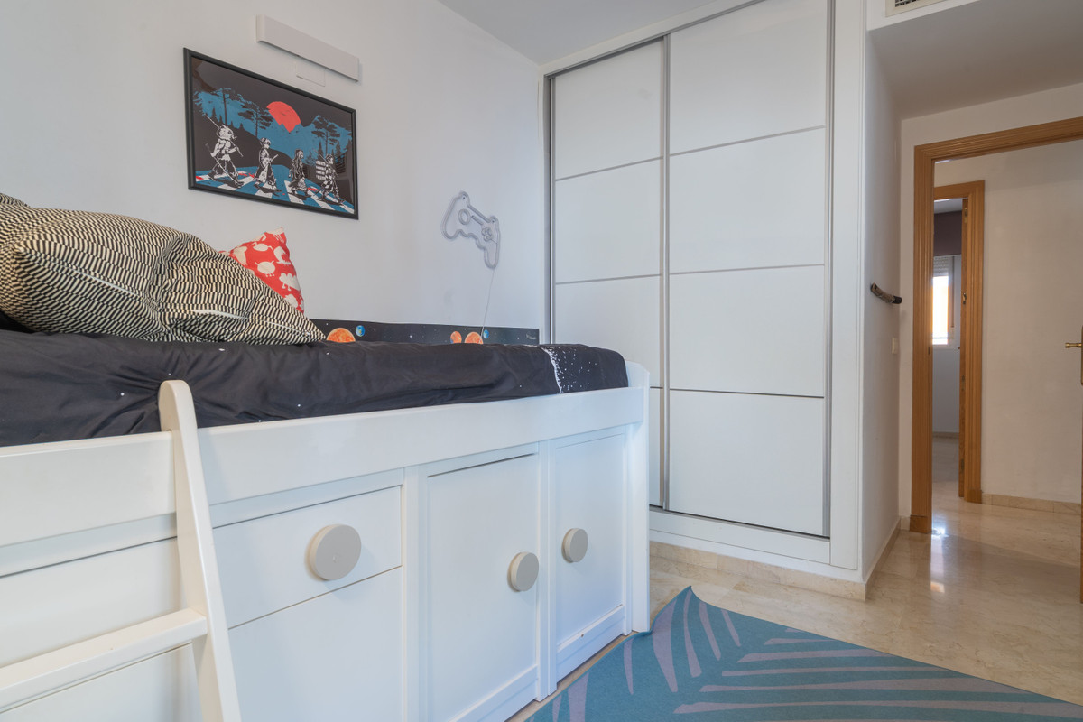 4 Bed Apartment for sale in El Pinillo Costa Del Sol, Málaga, Spain